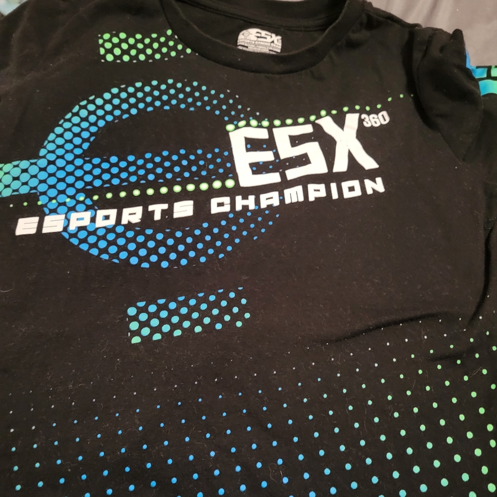 ESX shirt size 14/16